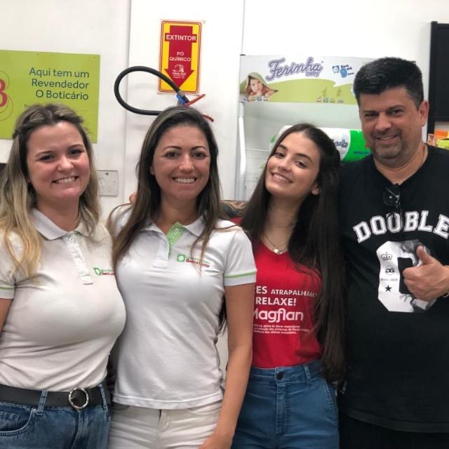 Cliente fiel da Farmácia Santa Luzia
